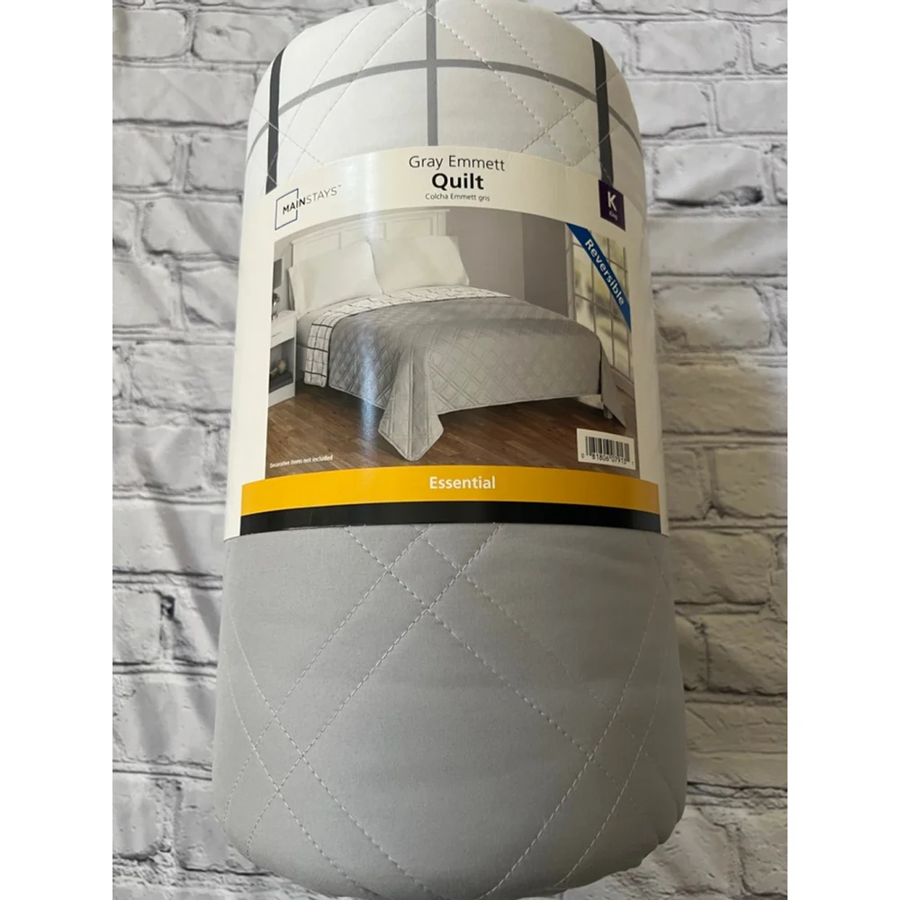 NEW Mainstays King Gray White Reversible Quilt Bedding